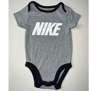 Nike Baby Bodysuit Gray Short Sleeve Logo Romper 6M E779-042